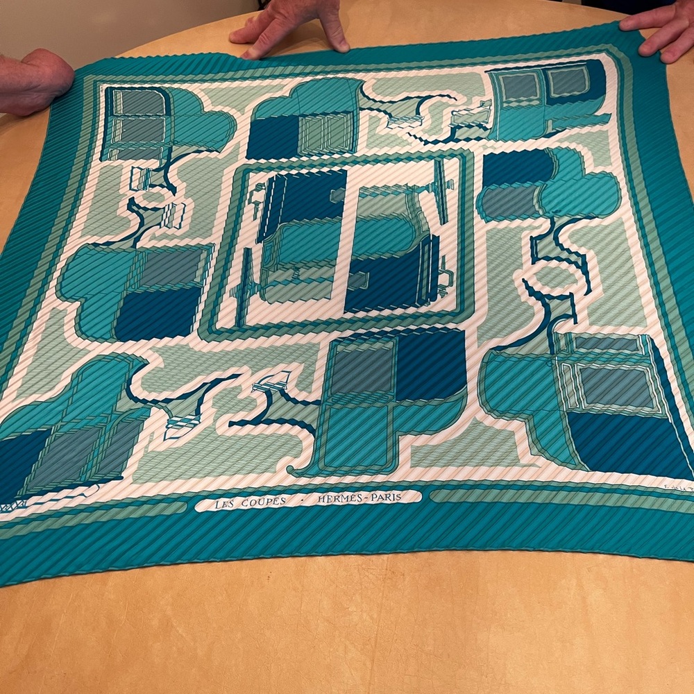 Hermès scarf, 34”